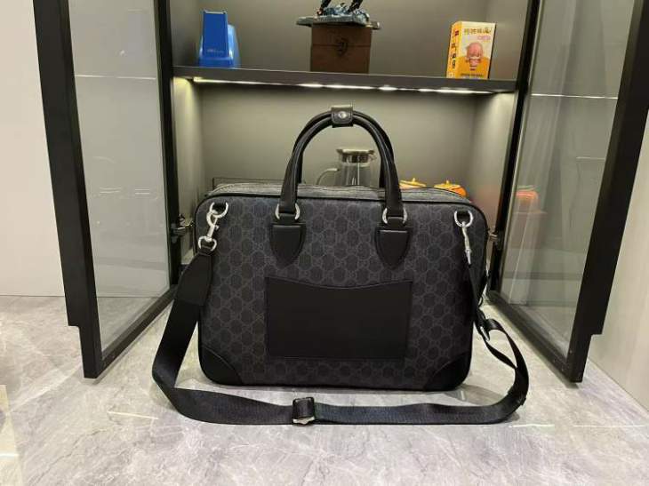 Picture of Gucci Mens Bags _SKUfw190936764fw